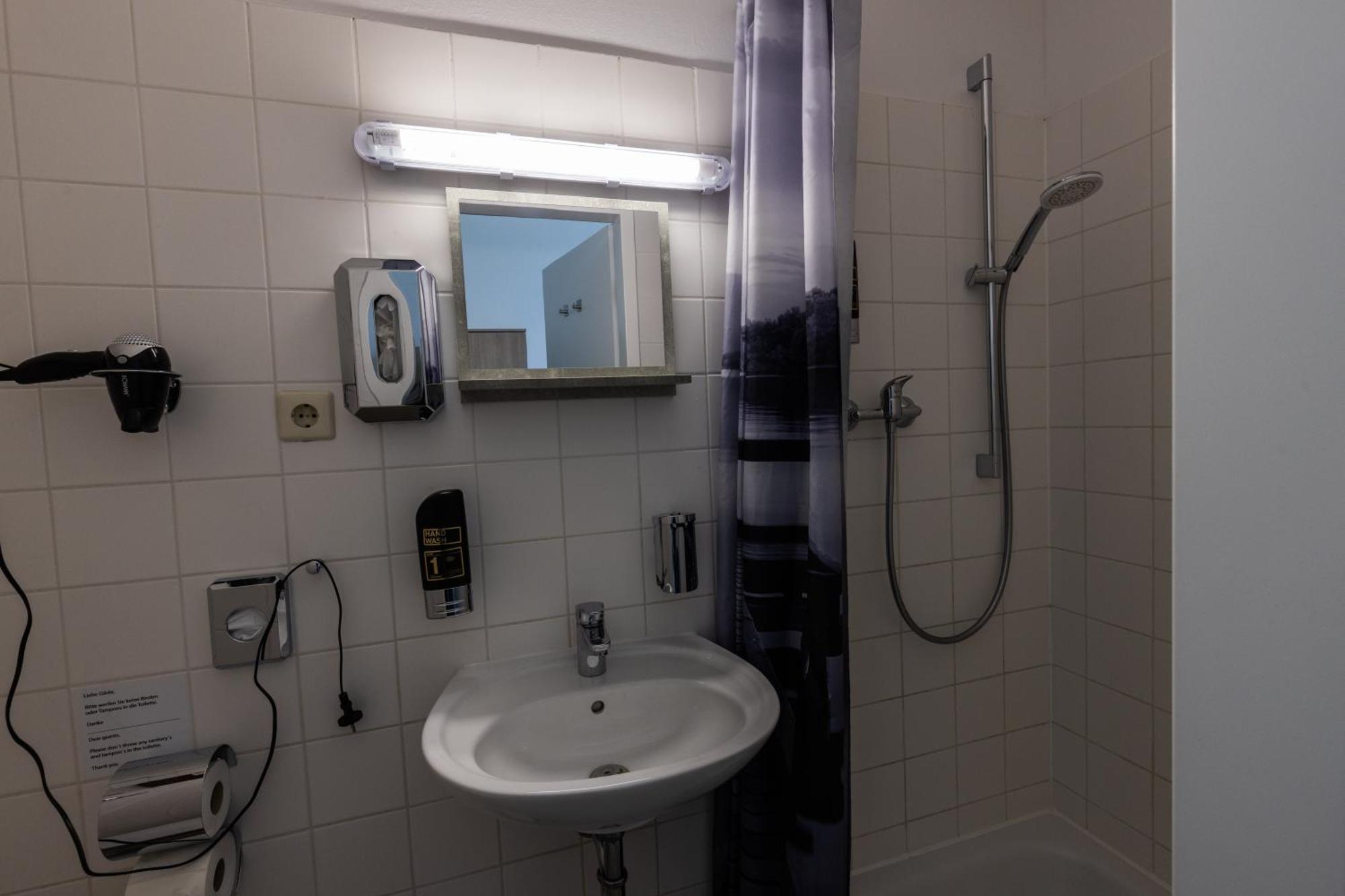 Motel Home Wittenau Berlin Exterior photo